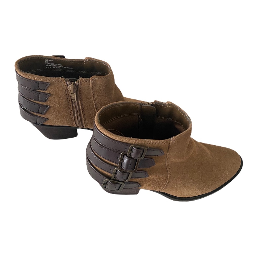 Coach women’s ankle boots size 6M